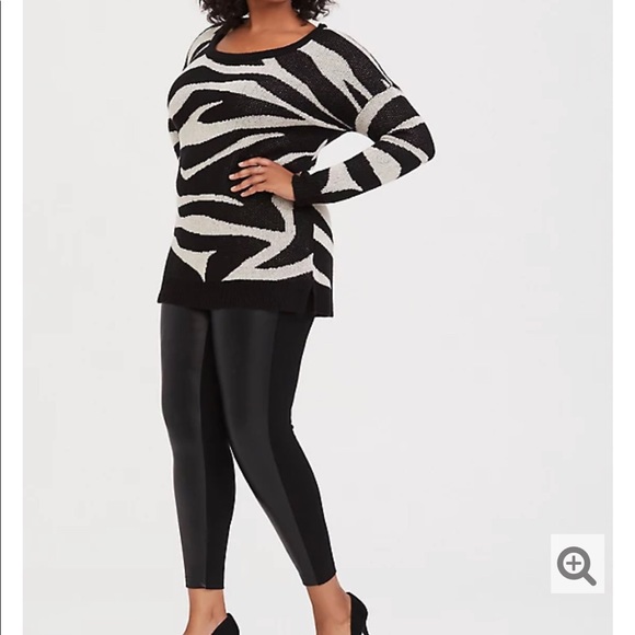 Torrid Zebra pull over sweater - Picture 4 of 5